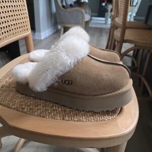 UGG Disquette Women’s Tan and Cream Sheepskin Slippers